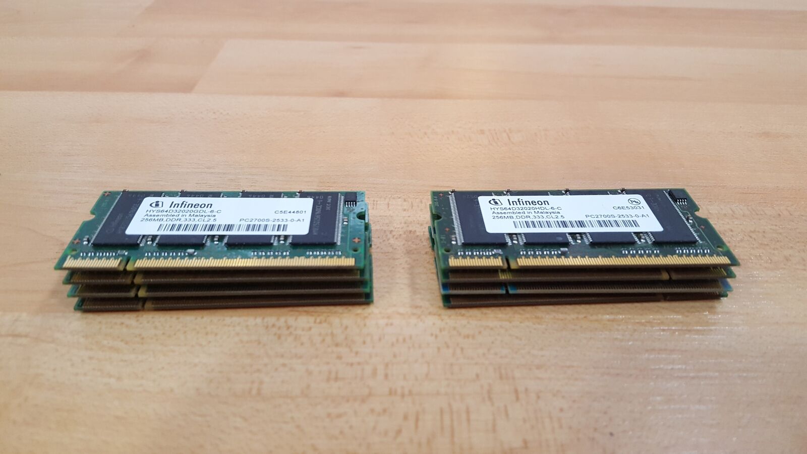 Infineon 1GB (4X256MB) PC2700 DDR 333MHZ NonEcc 200-pin Laptop memory