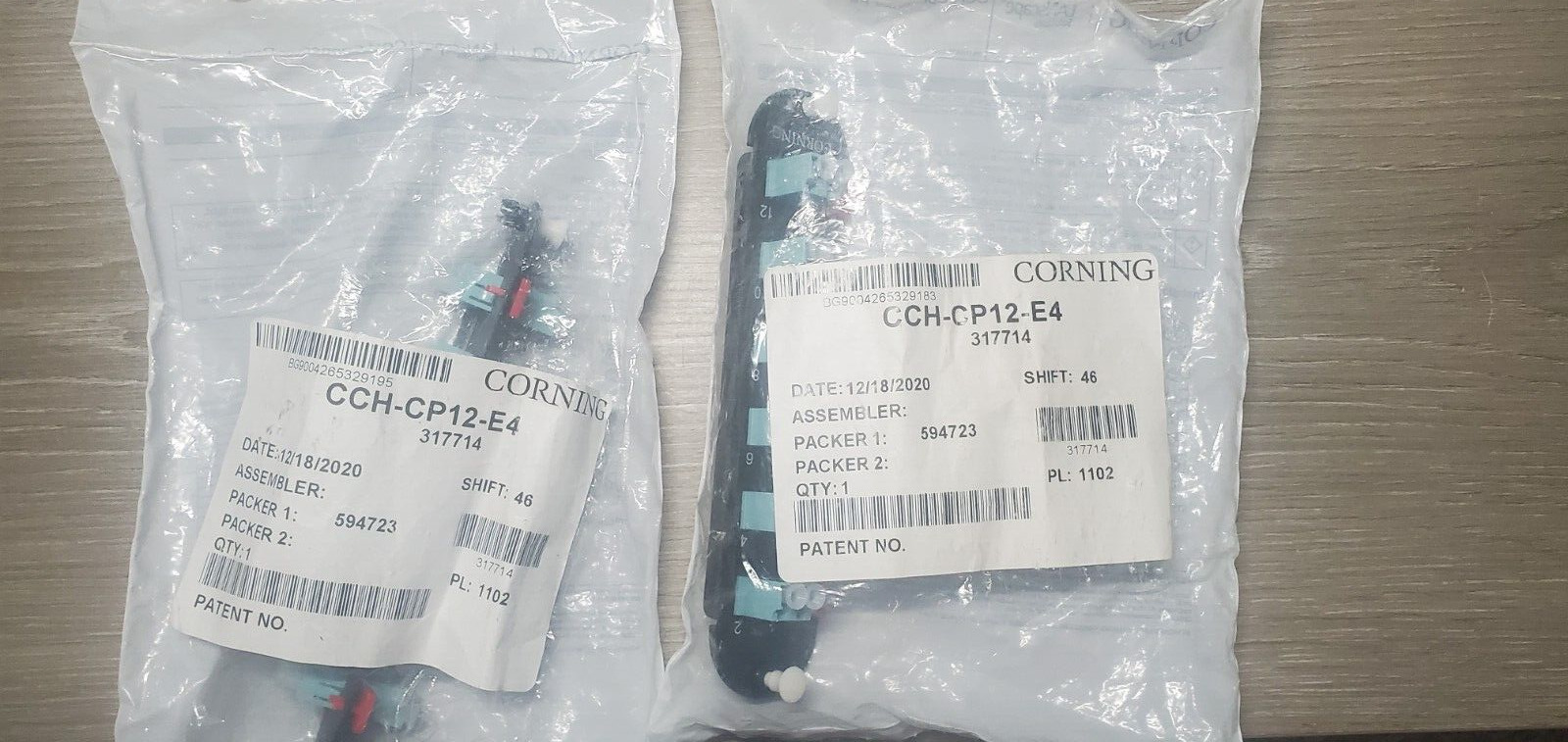 2xCorning Cable CCH-CP12-E4 Corning CCH Panel LC Duplex 12 F Multimode