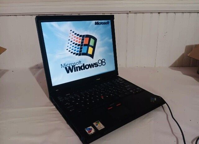 Vintage IBM Thinkpad R50 Retro Gaming Laptop Windows XP Professional system DVD