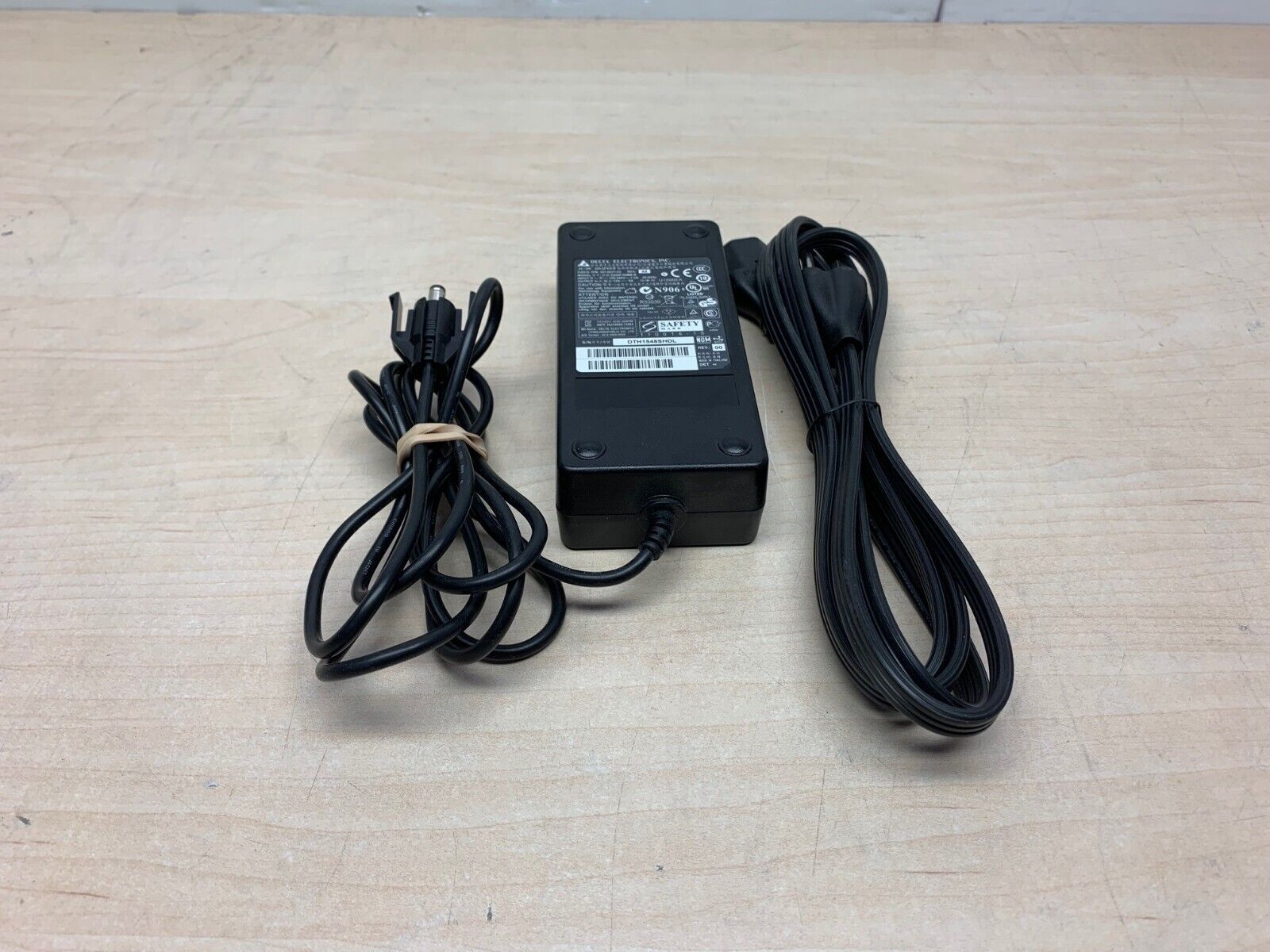 Cisco PWR-60W-AC PSU Cisco 341-0231-03 12v 5A Power Adapter