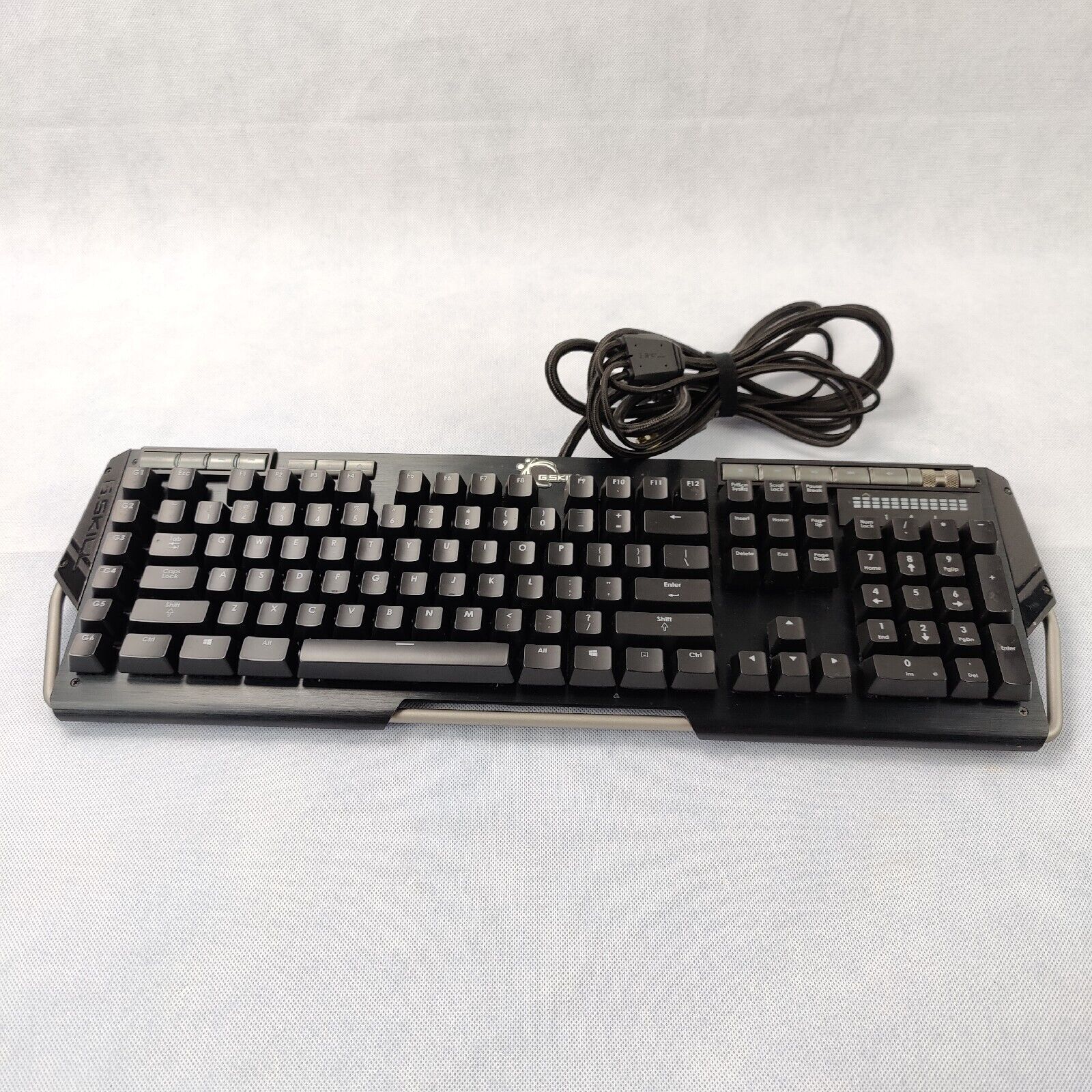 PRE-OWNED Mechanical Gaming Keyboard, Cherry MX  RIPJAWS KM780R MX