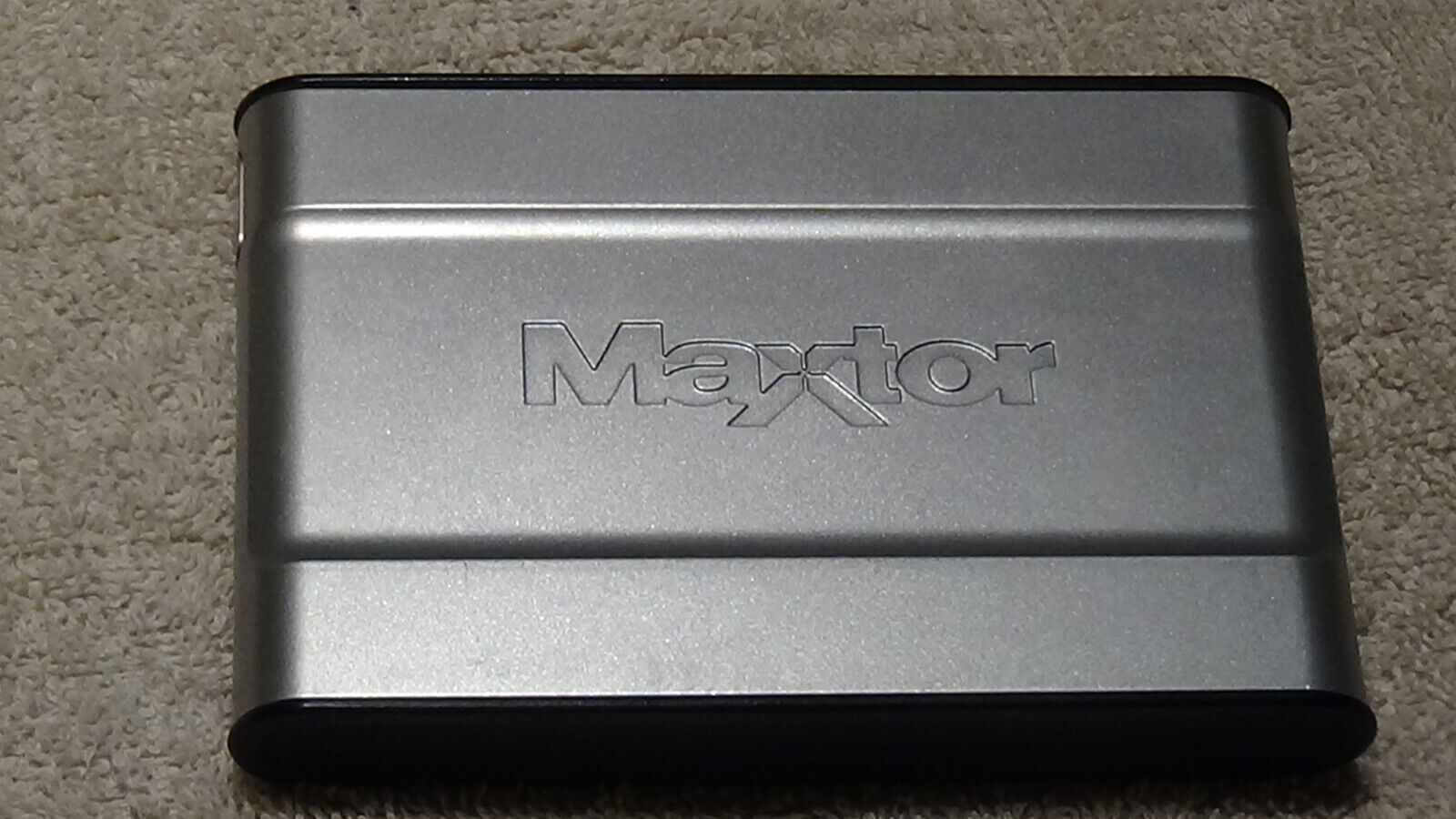 Maxtor OneTouch Mini III Unformatted EDA R0060E0020121 SN: RA05GKGCN256