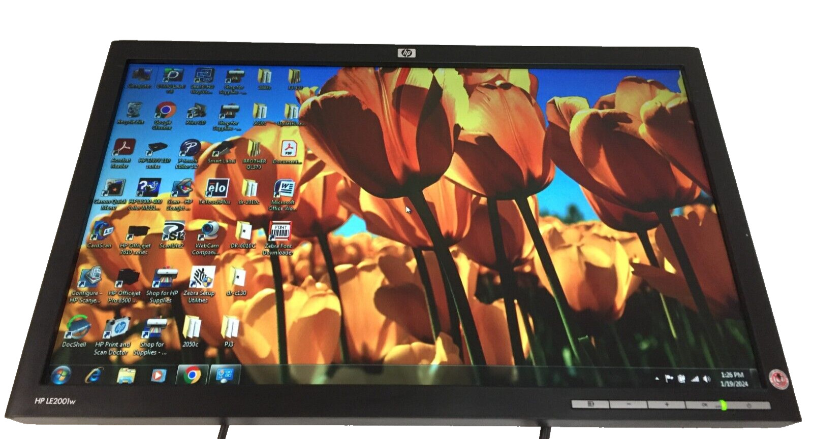 HP LE2001w 20” 1600 x 900 Widescreen LCD Monitor 16:9 VGA  No Stand/Cables