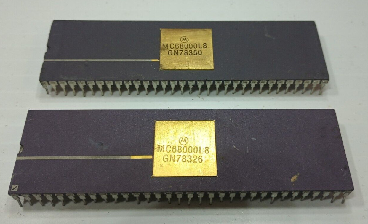 QTY. 02  Motorola MC68000L8 VINTAGE CPU GOLD TOP, PURPLE CERAMIC, 2 CHIPS SALE 