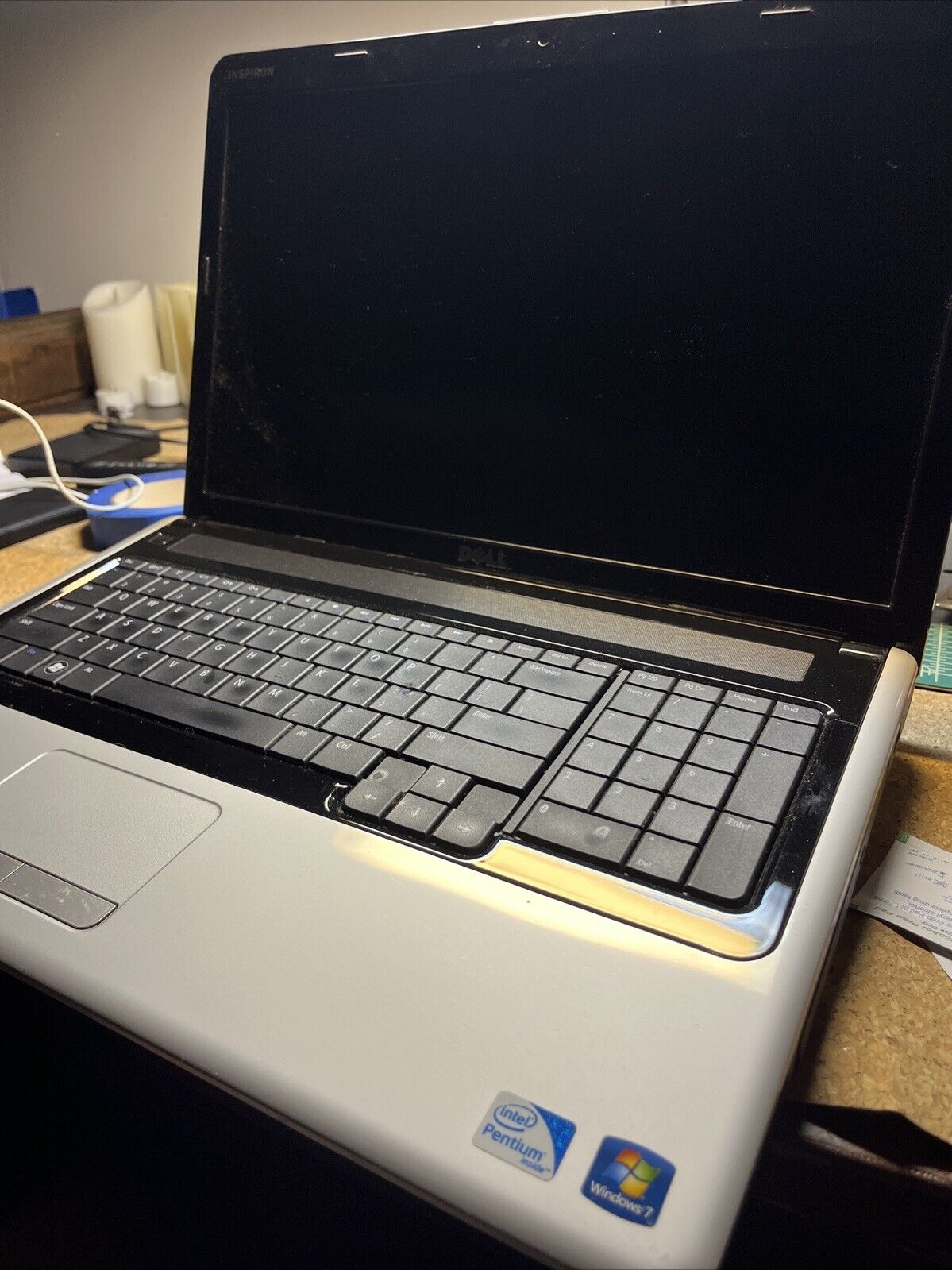 Dell Inspiron 1750 17.3 Not Working - For Parts. Includes Charger And RAM. No OS