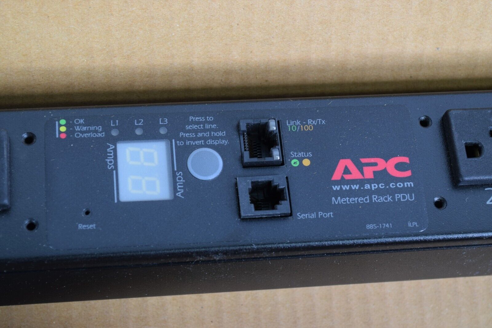 APC AP7892 Metered 0U Rack 70 in 120V/208V 5.7kW 16A Power Distribution Unit