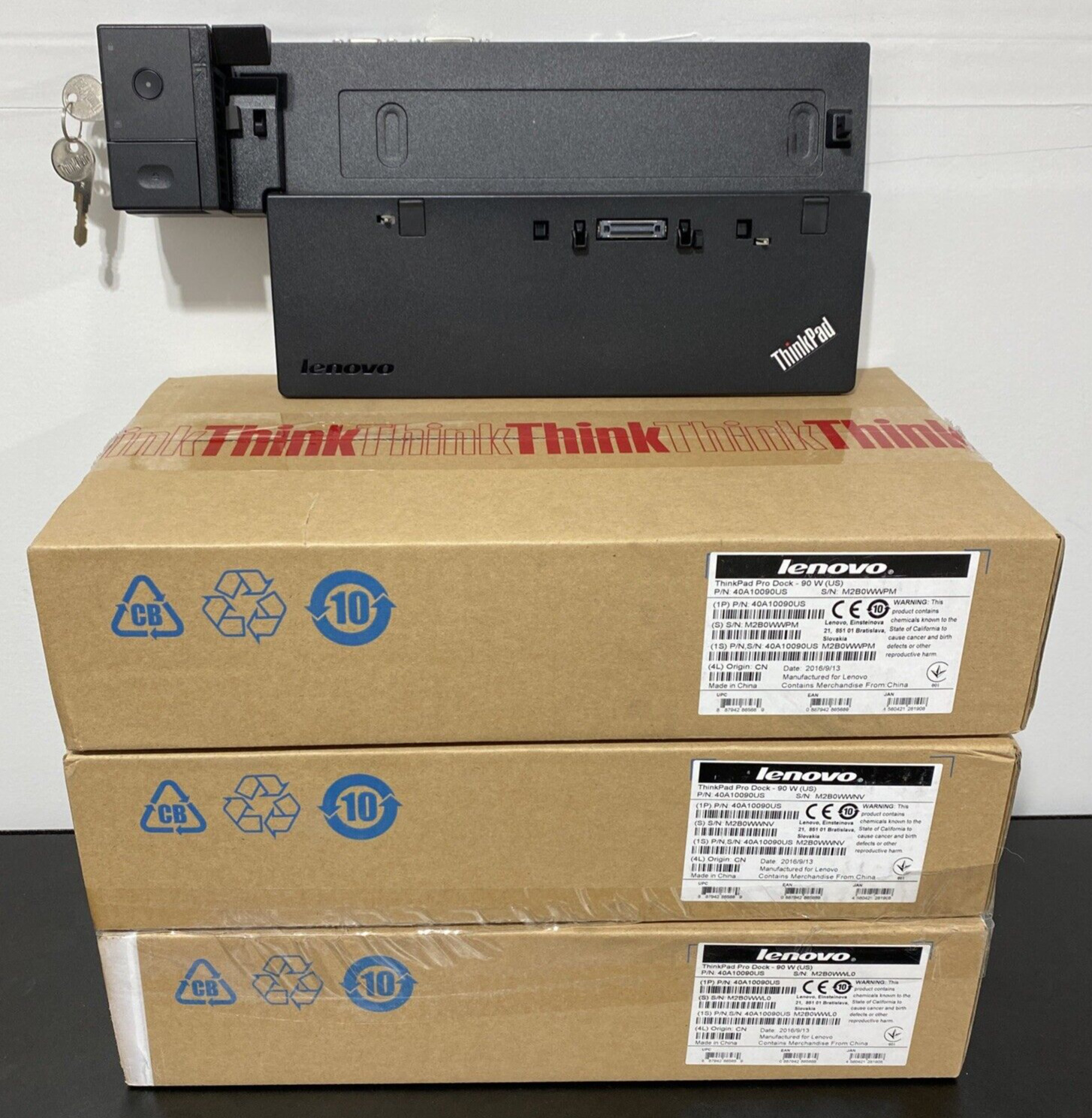 NEW Lot of 4 Lenovo ThinkPad Pro Dock 90W (US) 40A10090US - Genuine OEM w Keys