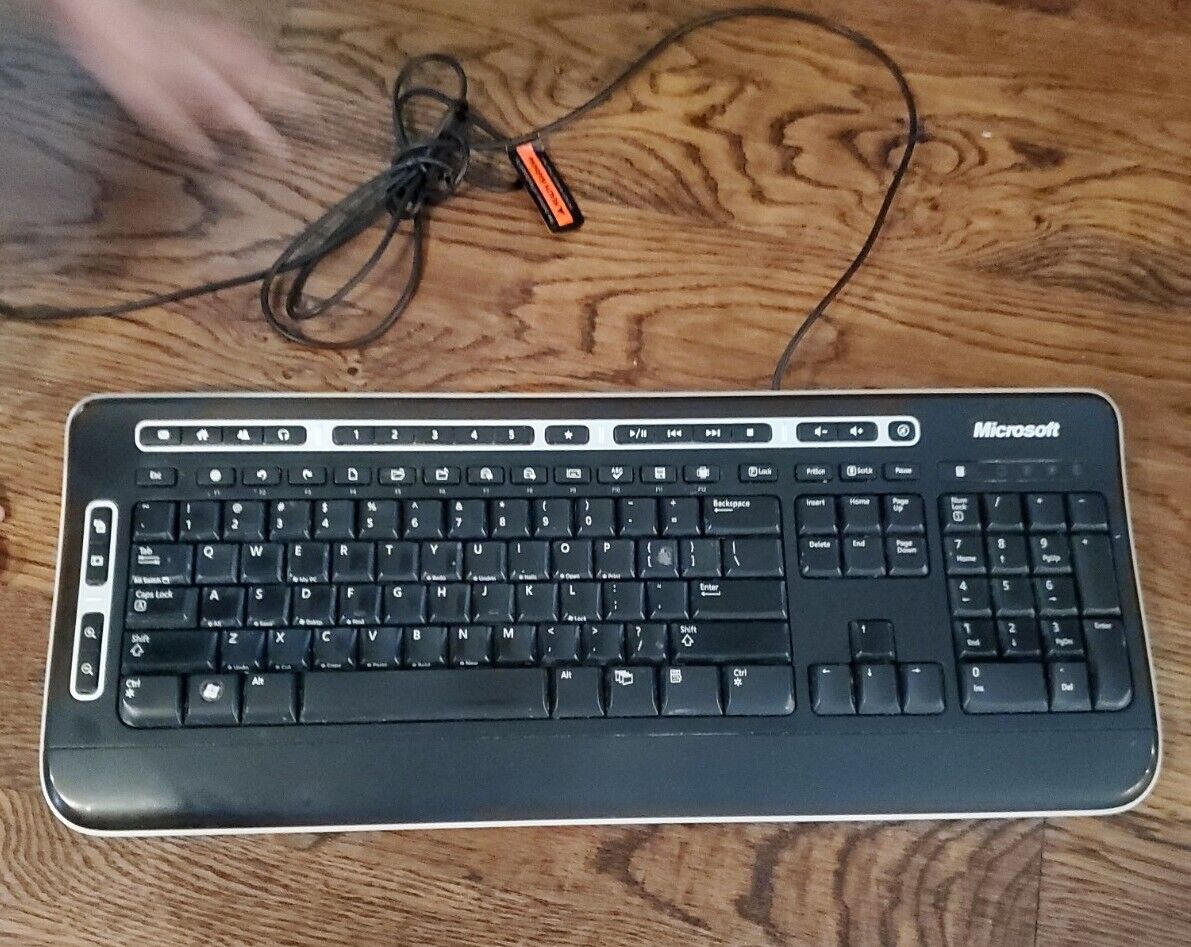Microsoft Digital Media Keyboard 3000 USB Wired Mod 1343 Black and Silver Color