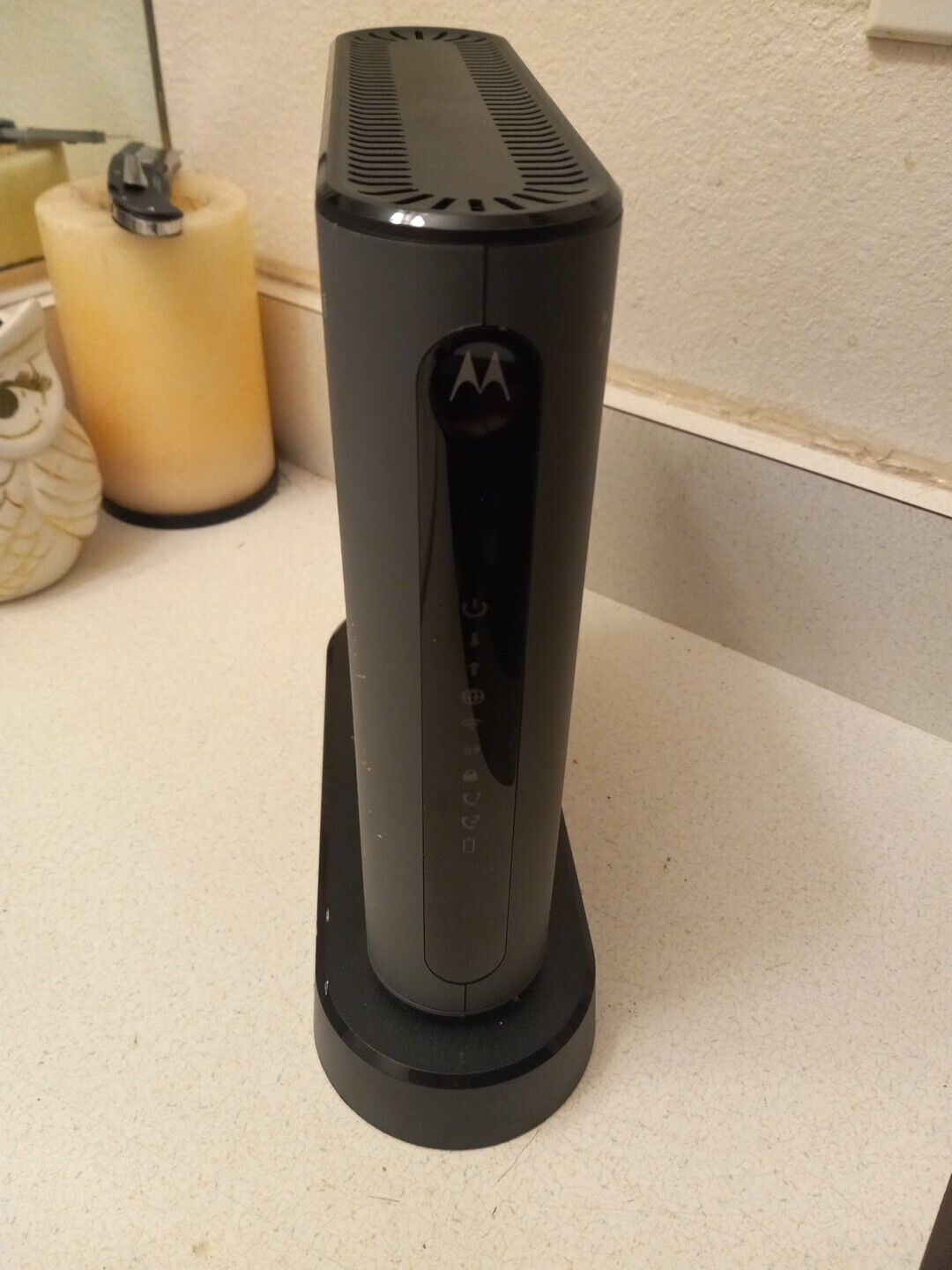 Motorola MT7711 Dual Band AC1900 Cable Modem and Wi-Fi Gigabit Router Only