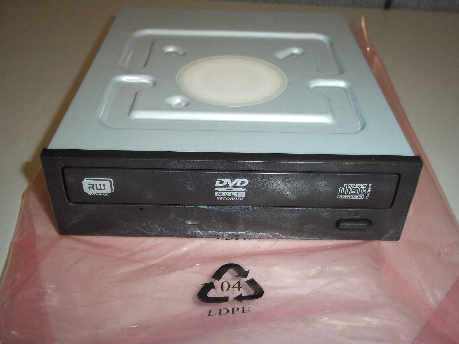 Lite-On IT Corp DH-20A4P DVD/CD Internal Rewritable Drive IDE Bulk Pack
