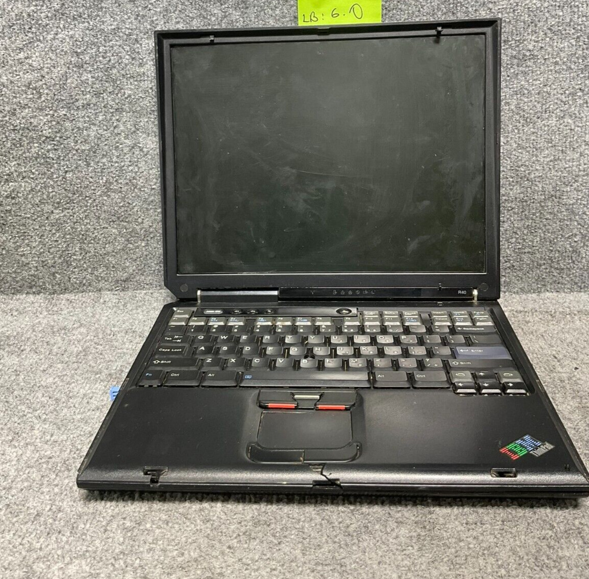 IBM ThinkPad Laptop R40 Type 2682, Windows XP Professional 1-2 CPU - For Parts