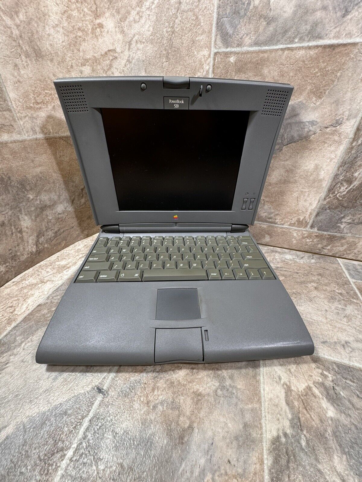 Apple Macintosh PowerBook 520 Laptop - No PwrCrd (Vintage) M4880 For Parts Only