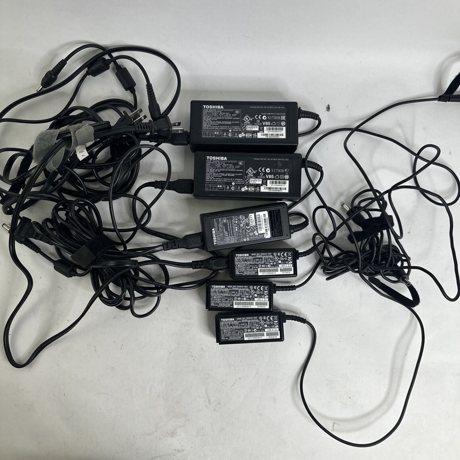 6 x Genuine Toshiba Laptop Chargers AC Power Adapters See Pics For Part Models