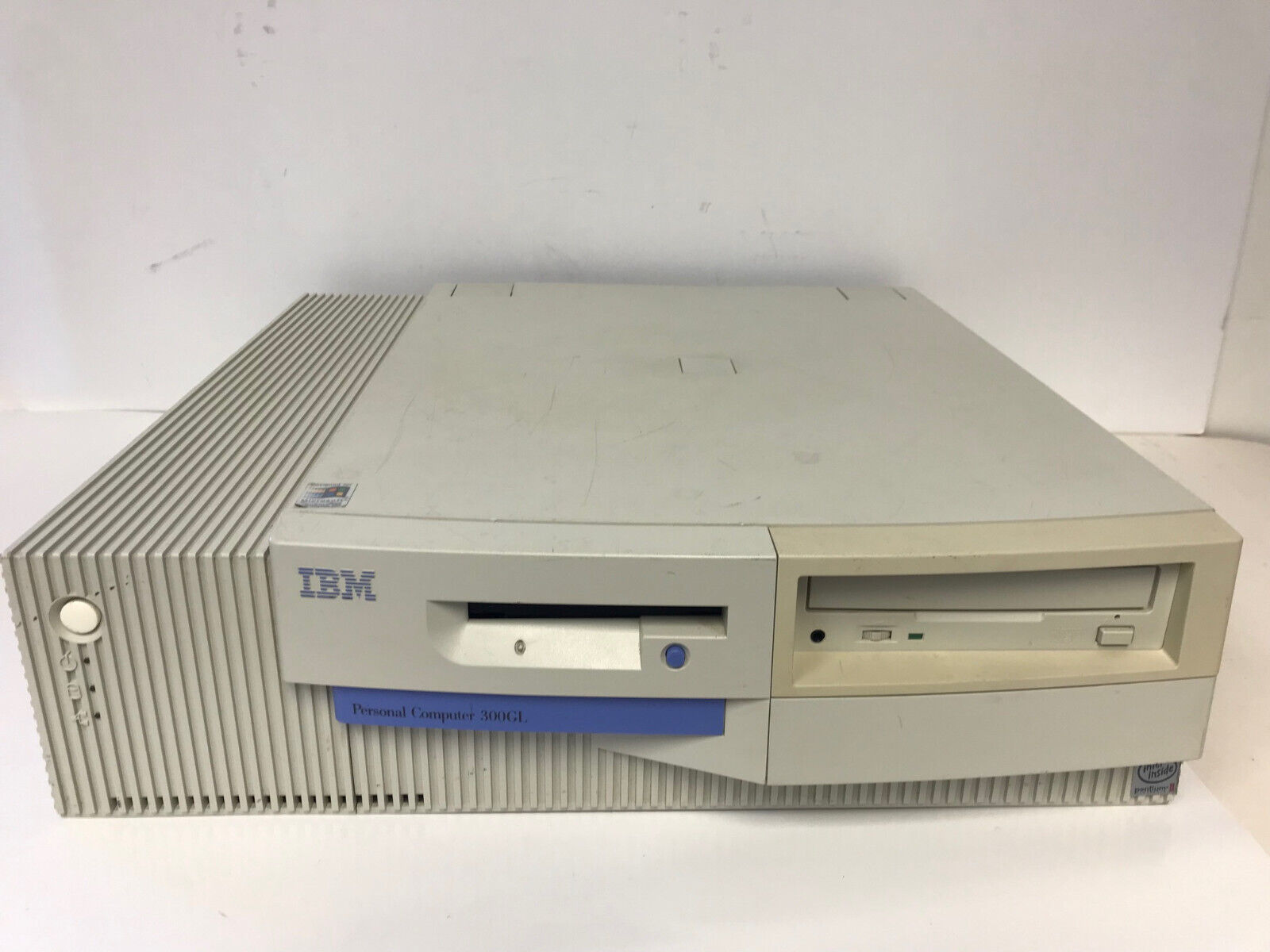 IBM 6275-60U 300GL PC COMPUTER WITH KEYBOARD PII 400MHZ 128MB RAM 6.4GB HD