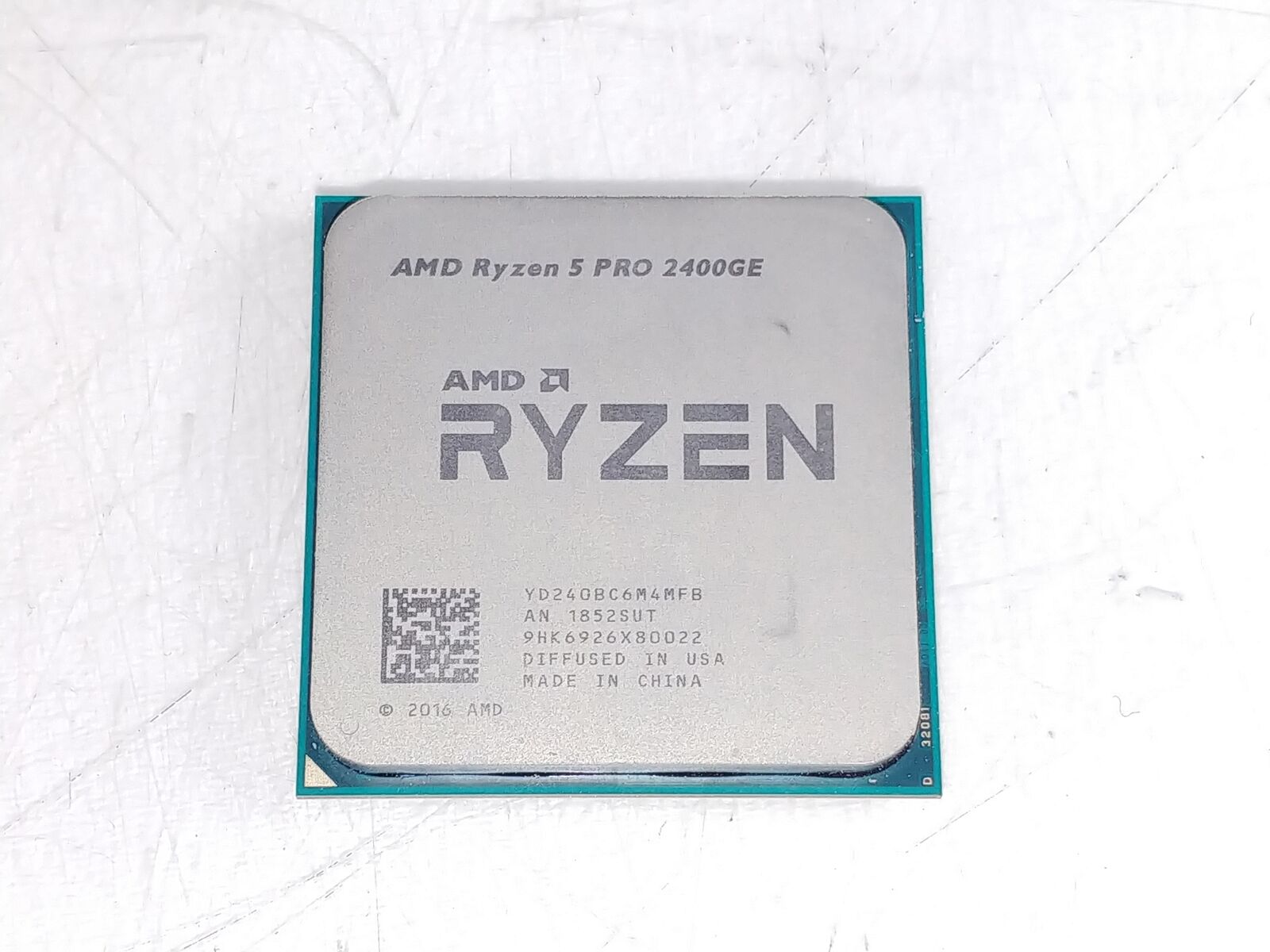 AMD YD240BC6M4MFB Ryzen 5 PRO 2400GE 3.2 GHz Socket AM4 Desktop CPU