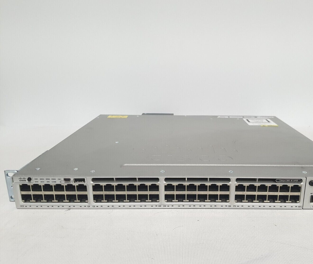 Cisco Catalyst WS-C3850-48U-E 48 Port-Switch With C3850-NM-2-40G Singel Pwr sply
