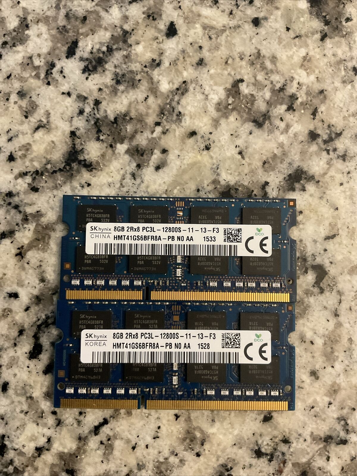 SK Hynix 8GB (1 X 8GB) PC3L-12800S (DDR3-1600) Memory (HMT41GS6AFR8A-PB)
