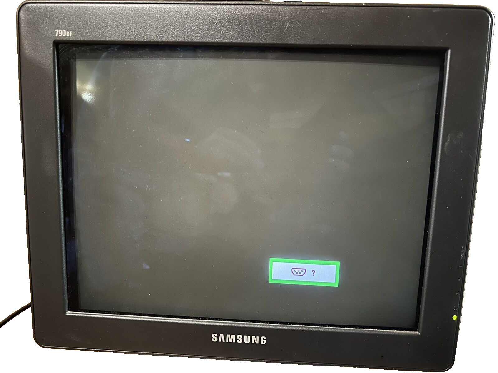 Samsung 790DF Flat Screen CRT VGA Monitor; 2004 Vintage