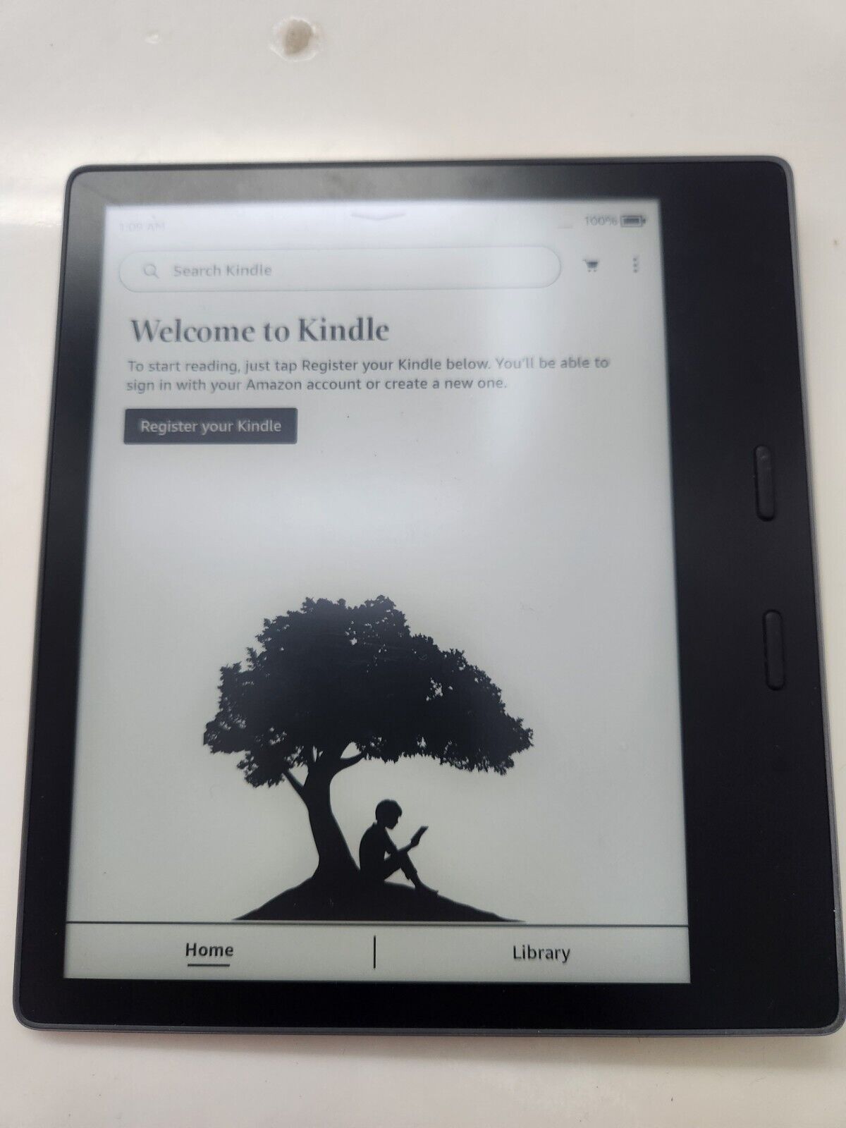 Amazon Kindle Oasis (9th Generation) 8GB, Wi-Fi, 7in - Graphite