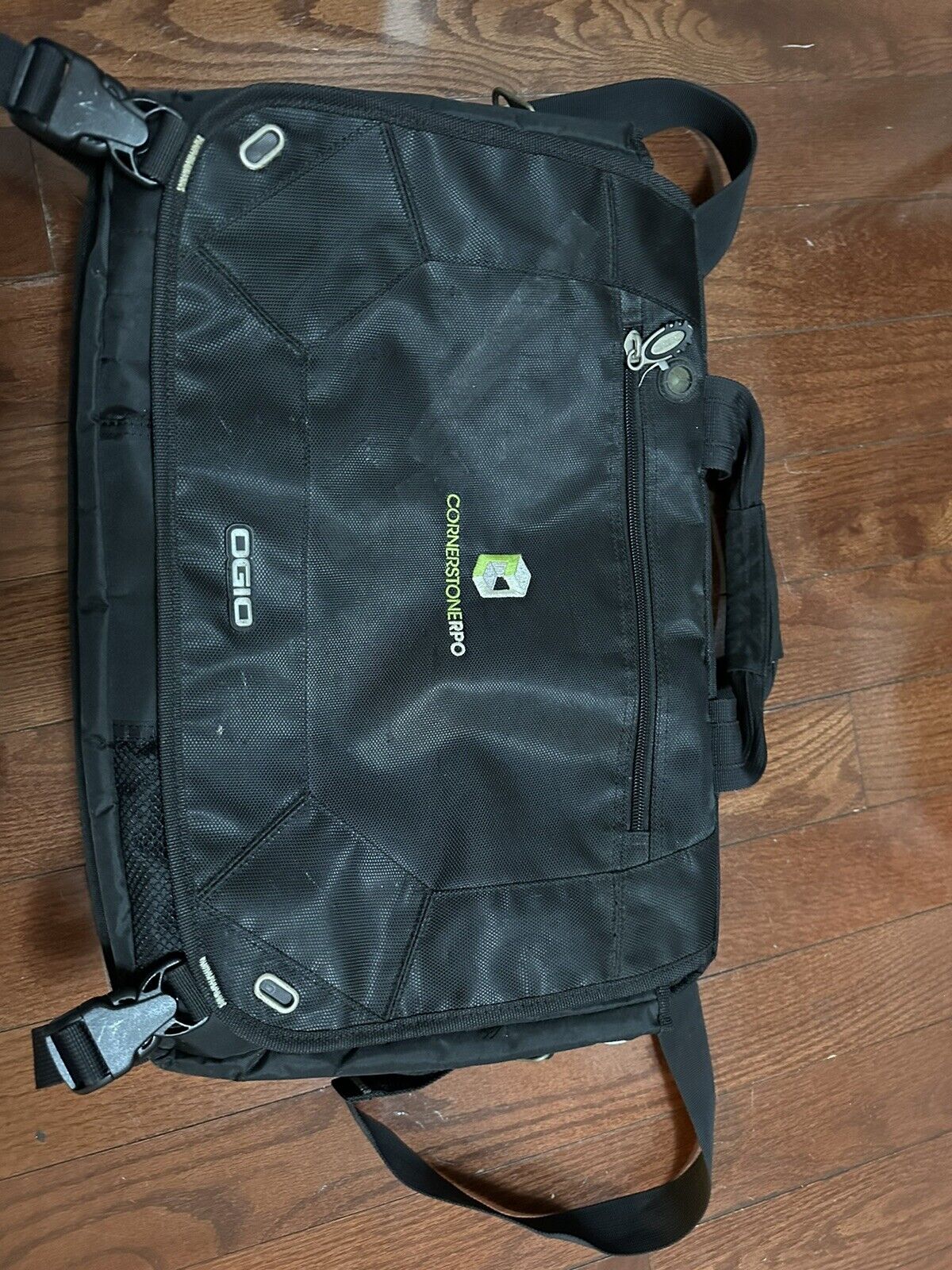 Ogio City Corp Classification 03507 Messenger Laptop Bag Travel Black