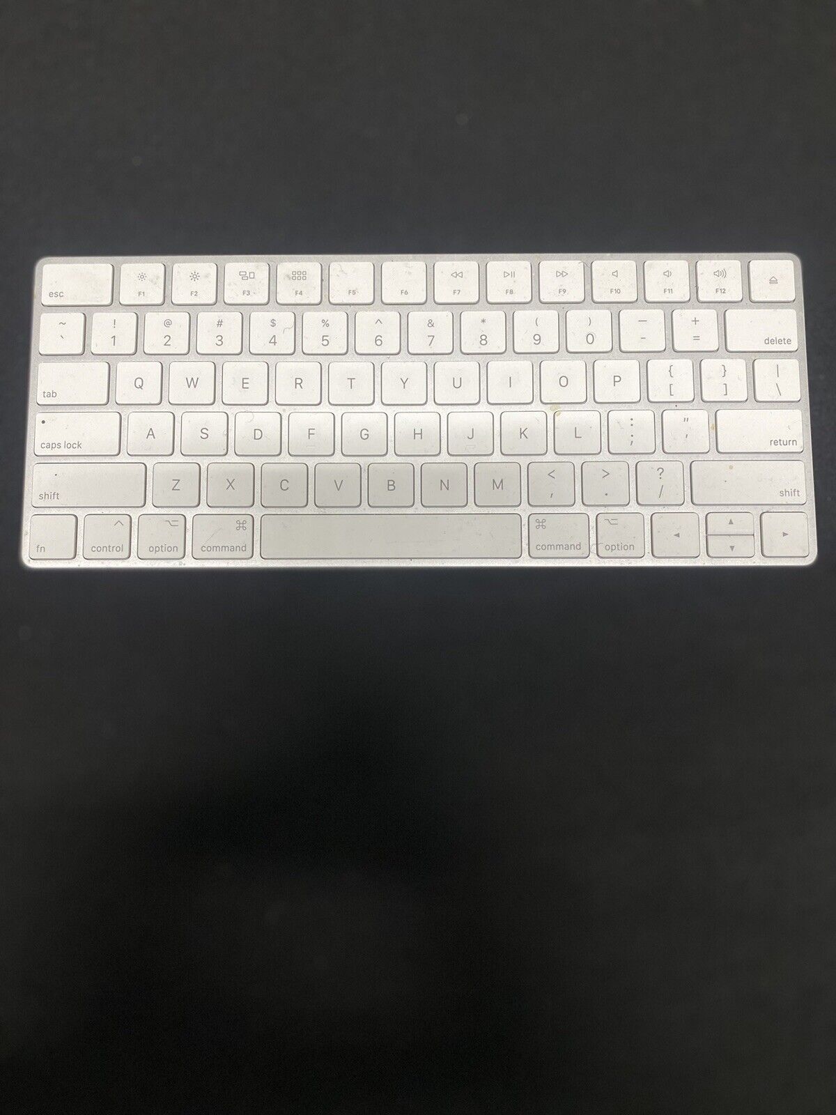 Apple MLA22LL Magic Keyboard - White
