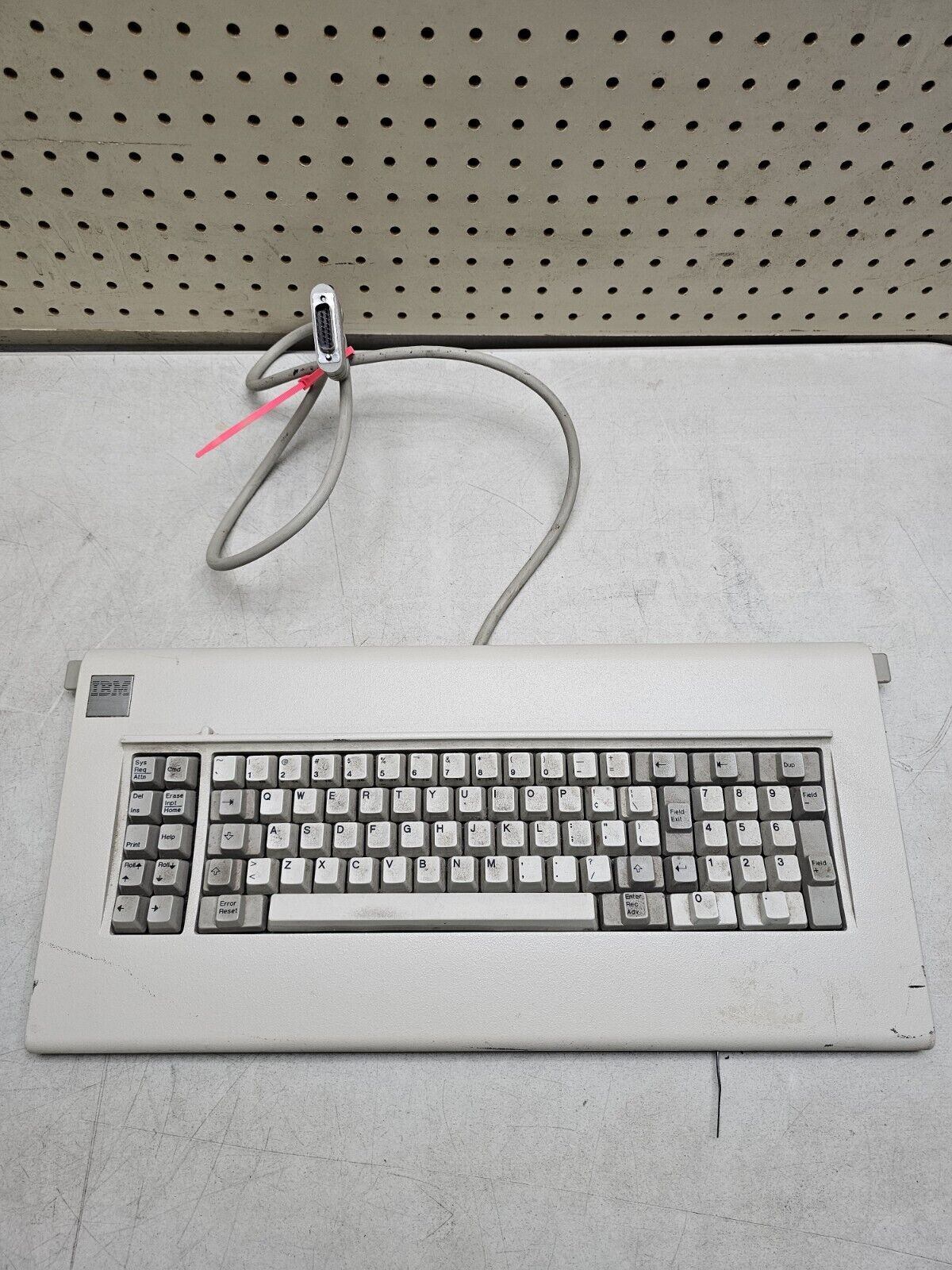 Vintage IBM Model F Keyboard Part Number: 4176191 ID No: P0015 UNTESTED