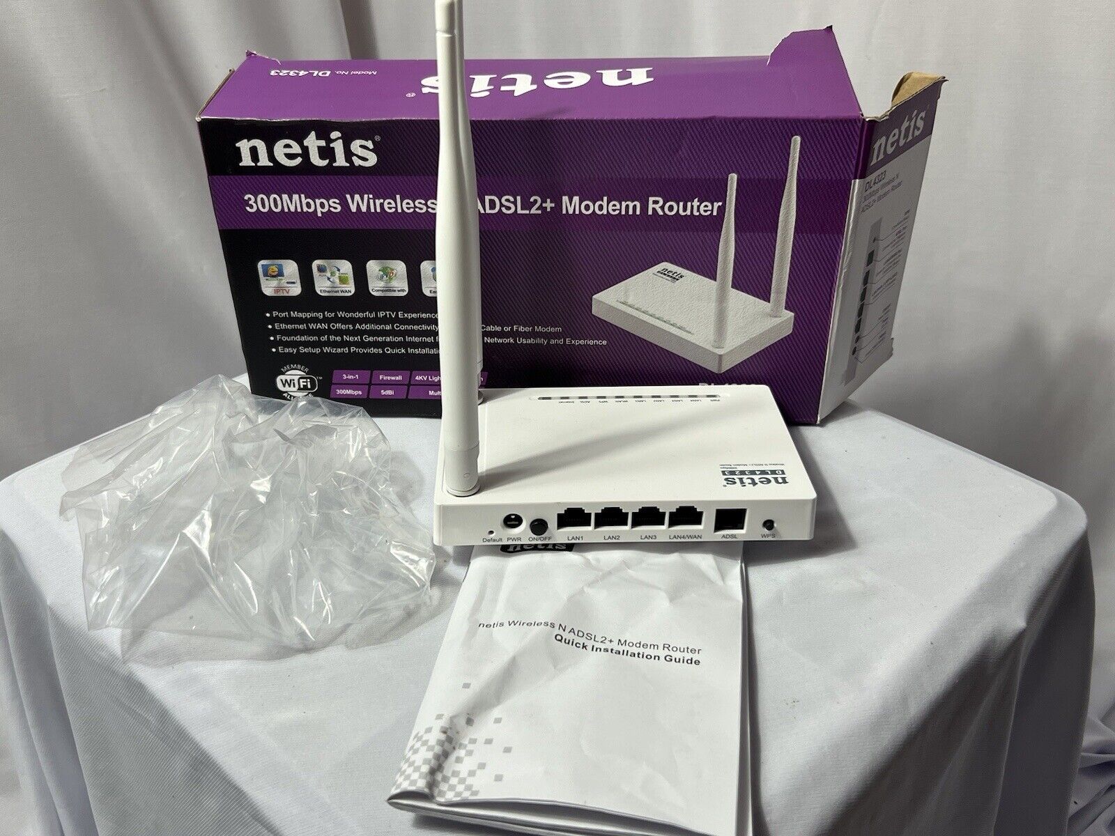 Netis DL4323 Wireless N300 ADSL2+ Modem Router, 2.4Ghz 300Mbps, 802.11b/g/n,