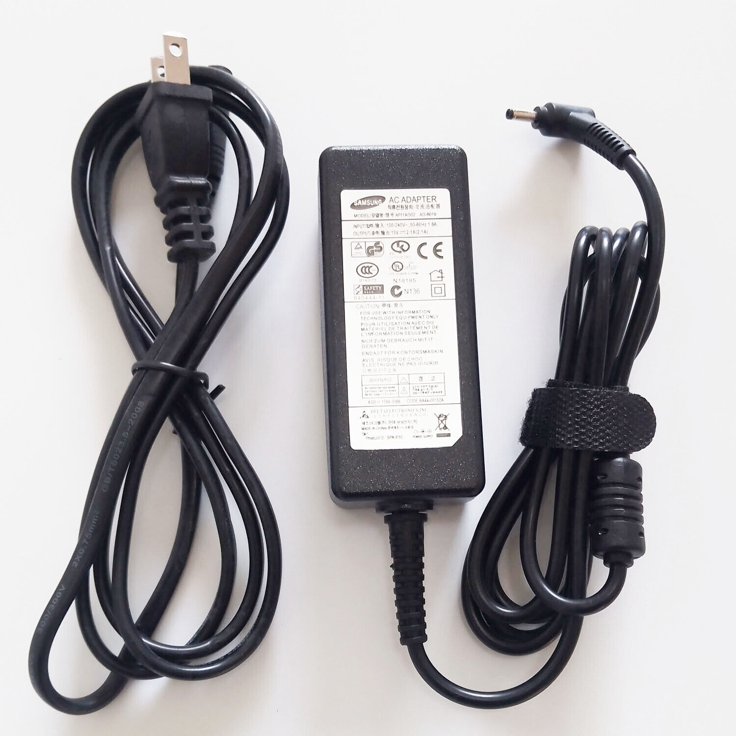 Genuine 19V 2.1A 40W Charger AC Adapter For Samsung Series 9 NP900X3C NP900X4C