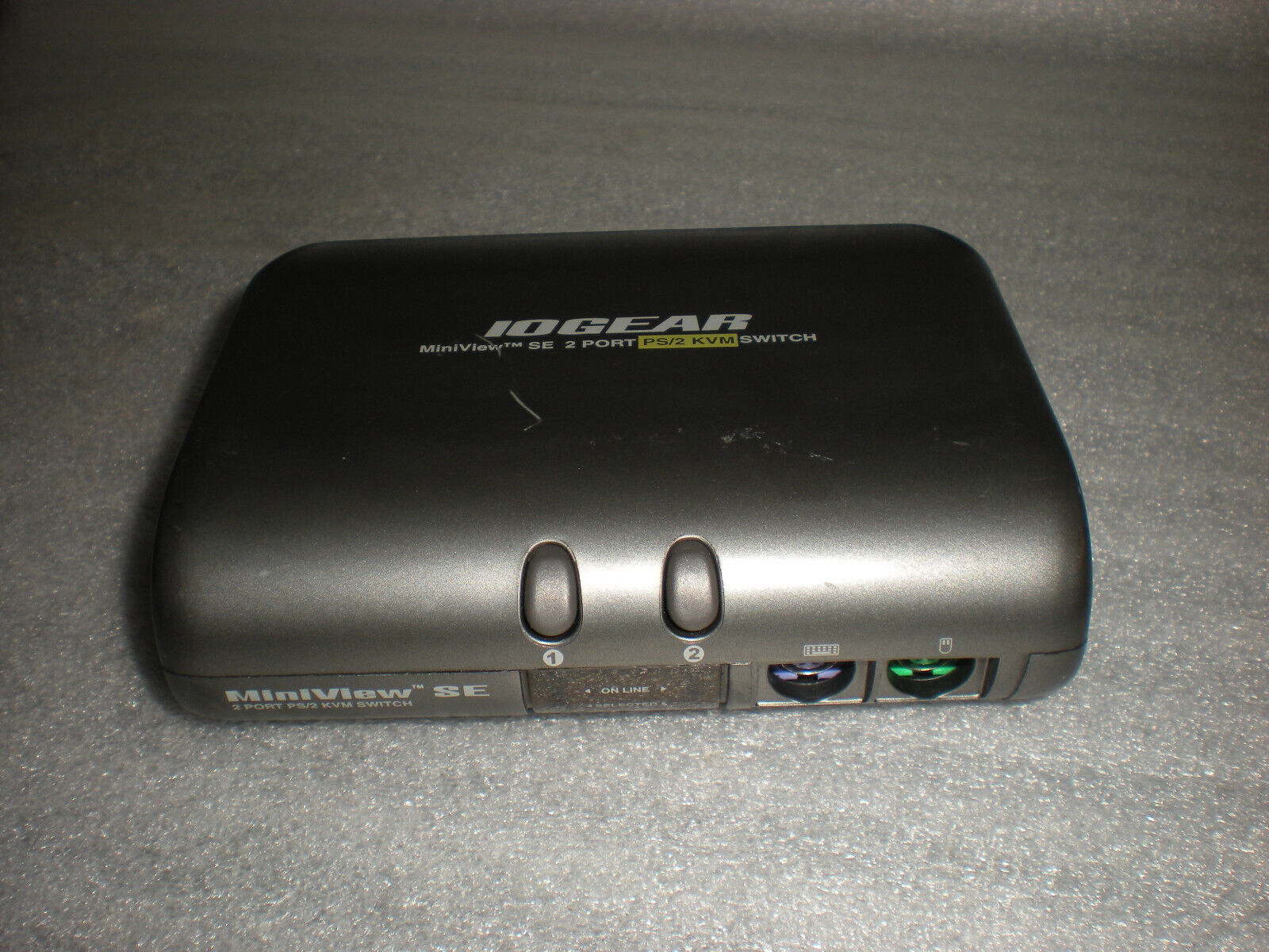 IO GEAR MiniView SE 2-PORT PS/2 KVM SWITCH GCS82B NO POWER SUPPLY OR CABLES