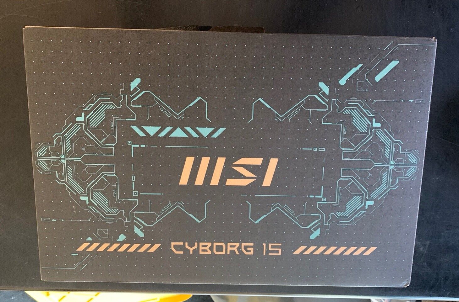 MSI Cyborg 15, i5-12TH, 8 GB Ram DDR5 , 512GB SSD, Nvidia 4050 144HZ