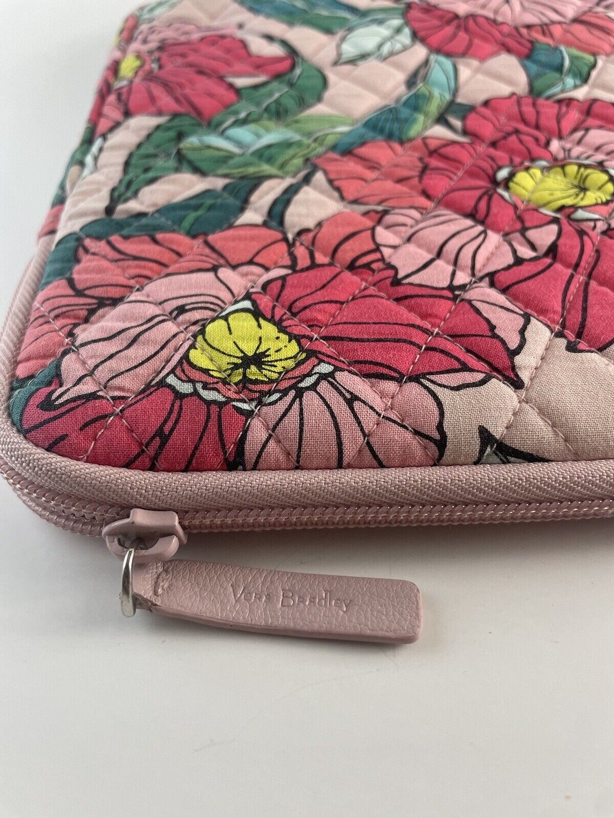 Vera Bradley Quilted Padded Laptop Case Sleeve Paradise Floral Pink 12