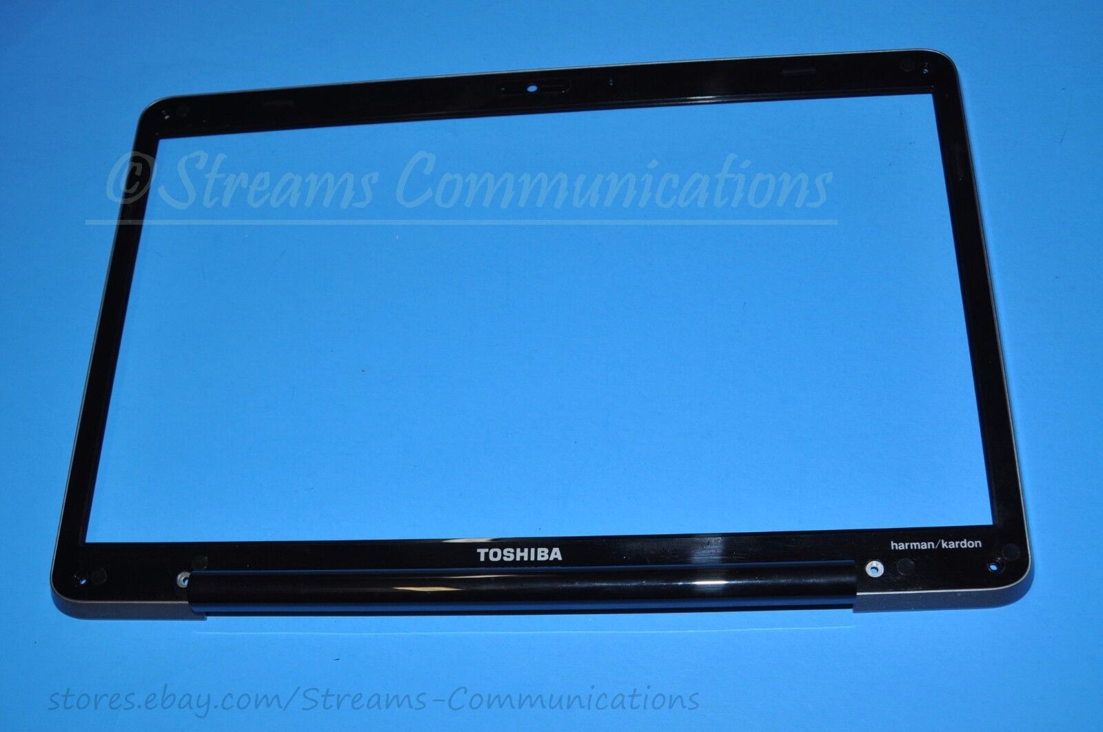 TOSHIBA Satellite A505 A505D-S6968 16 in Laptop Front LCD Bezel w/ Webcam Port