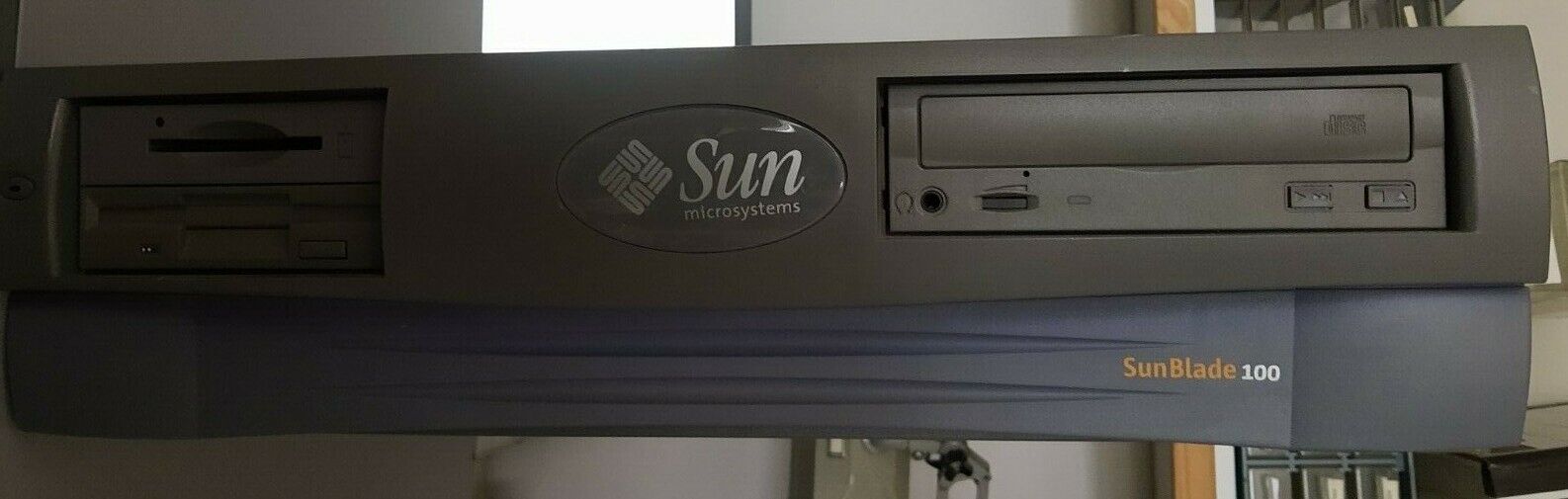 Vintage Sun MicroSystems SunBlade 100 with 1280MB RAM and 15GB HDD 