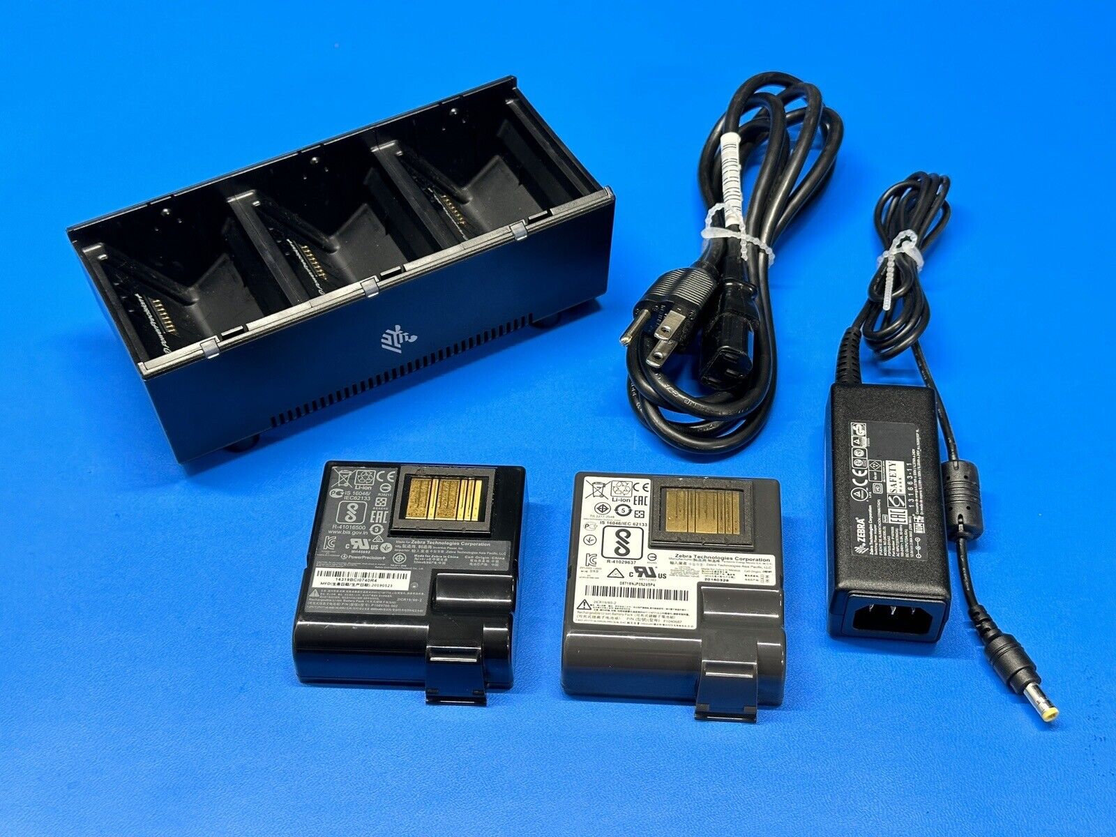 LOT- Genuine Zebra QLN420 Batteries and Charger (2 battery, 1 charger)