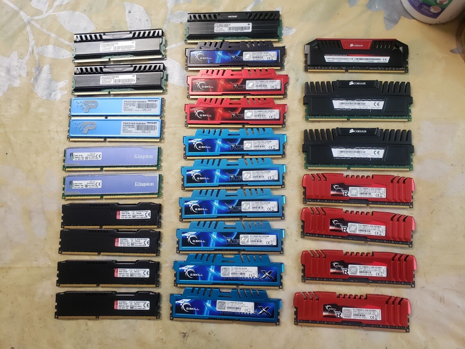 Lot Of  27  Mixed Brand DDR3 8GB PC3-12800U/10666U /17000U Desktop Memory
