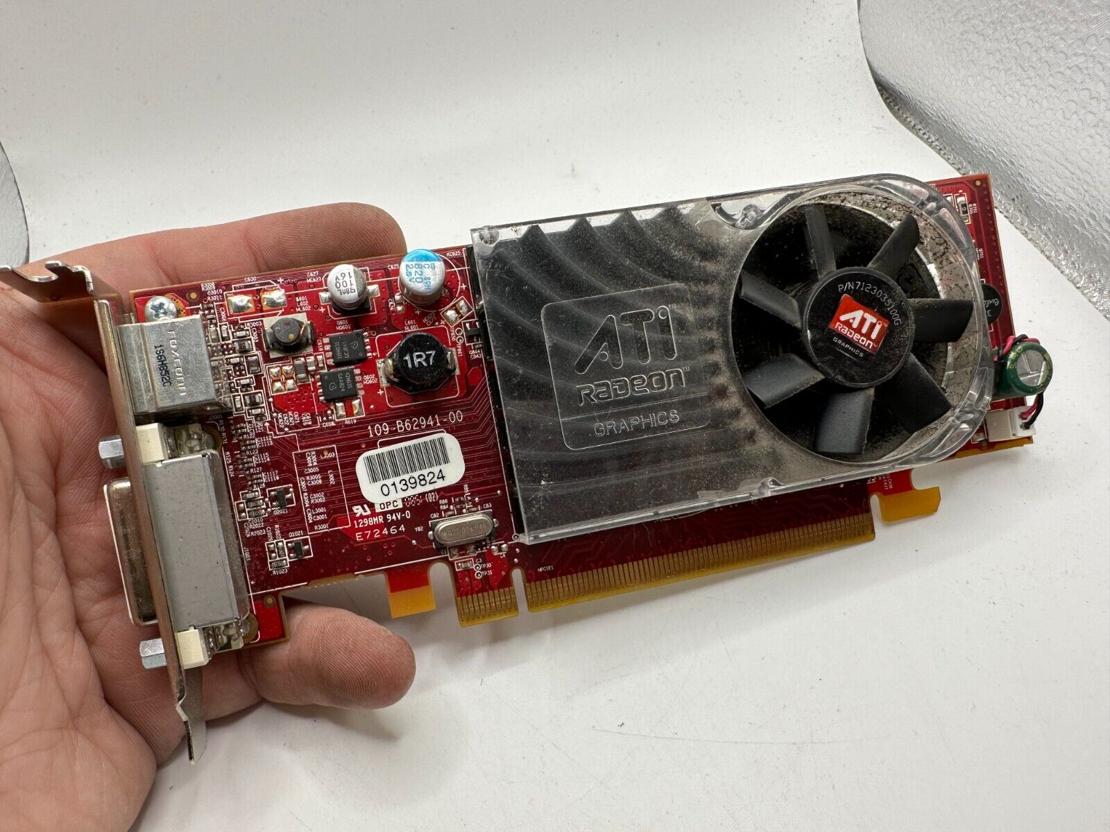 AMD ATI Radeon HD 3450 PCIe x16 Graphics Video Card B629
