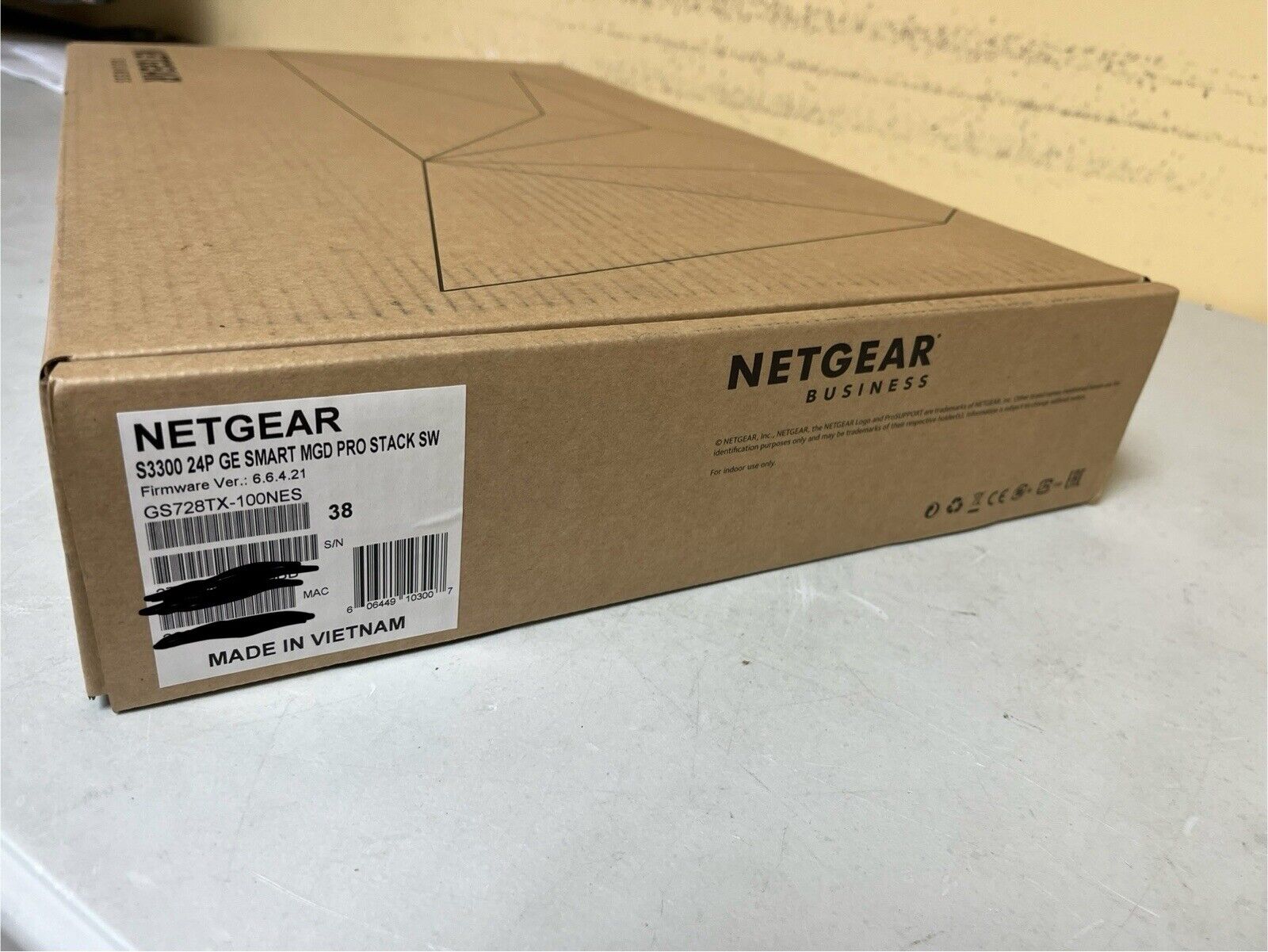 NETGEAR GS728TX-100NES ProSAFE 28-Port Stackable Smart Switch