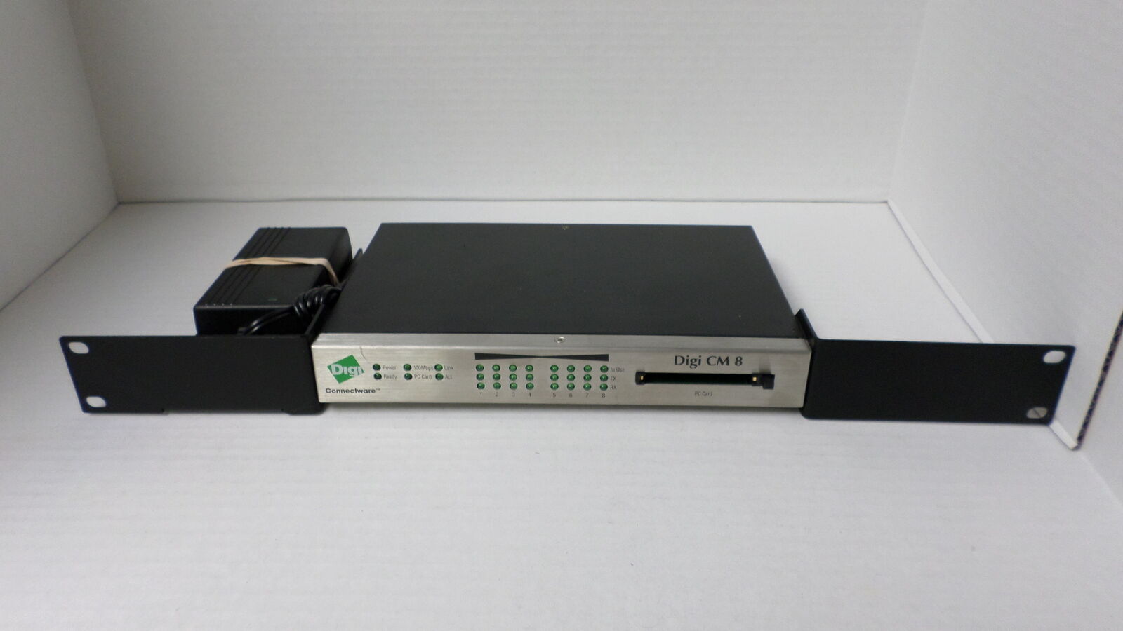 Digi 70001932 CM 8 DOM Console Server with Power Supply (1 Available)