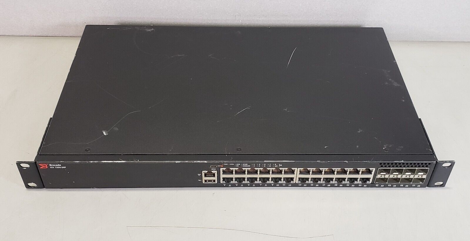 Brocade ICX 7250-24P-2X10G 24-port PoE+ 1G/10G Network Switch Fully Managed