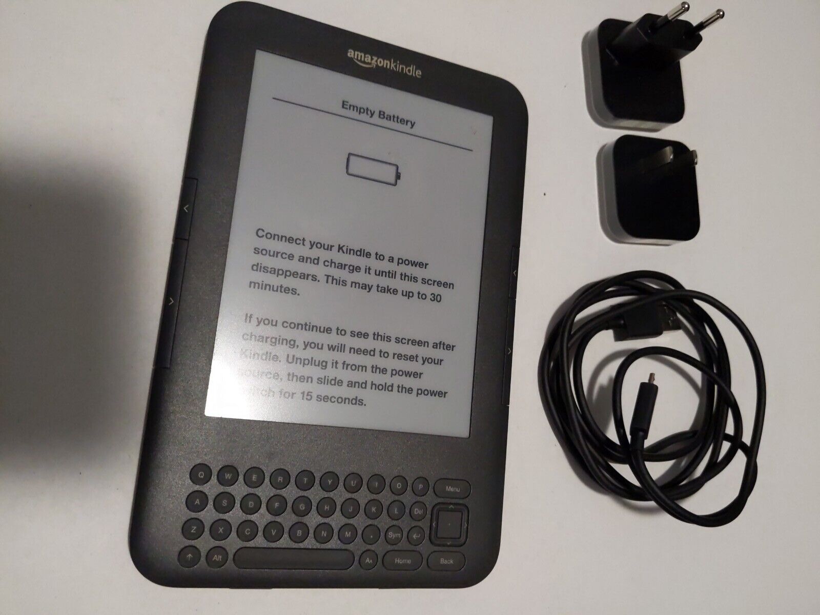 One Amazon Kindle Tablet Model D00901 AS Is For Parts Only or Repair
