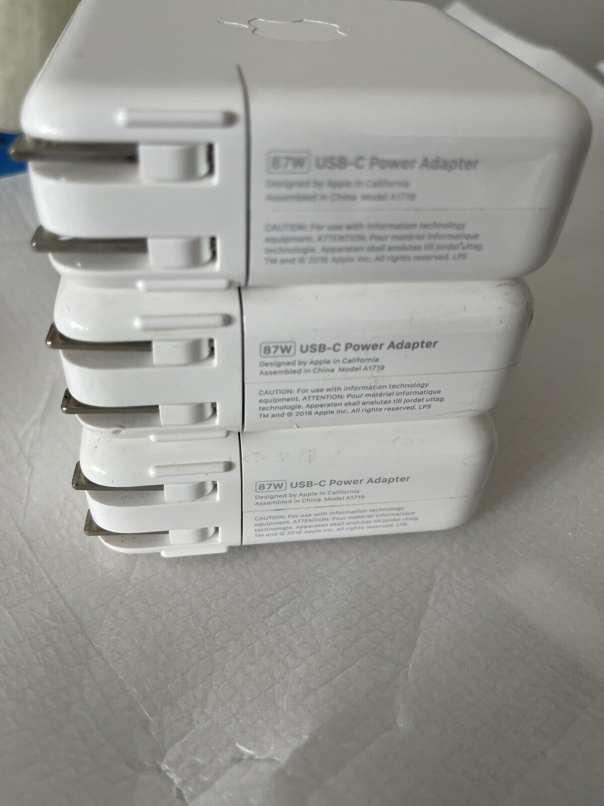 Genuine Original OEM APPLE A1719 87W USB-C Power Adapter Charger MNF82LL/A (LOT3