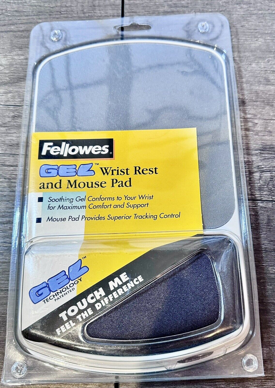 Fellowes Gel Mouse Pad w/Wrist Rest Gray
