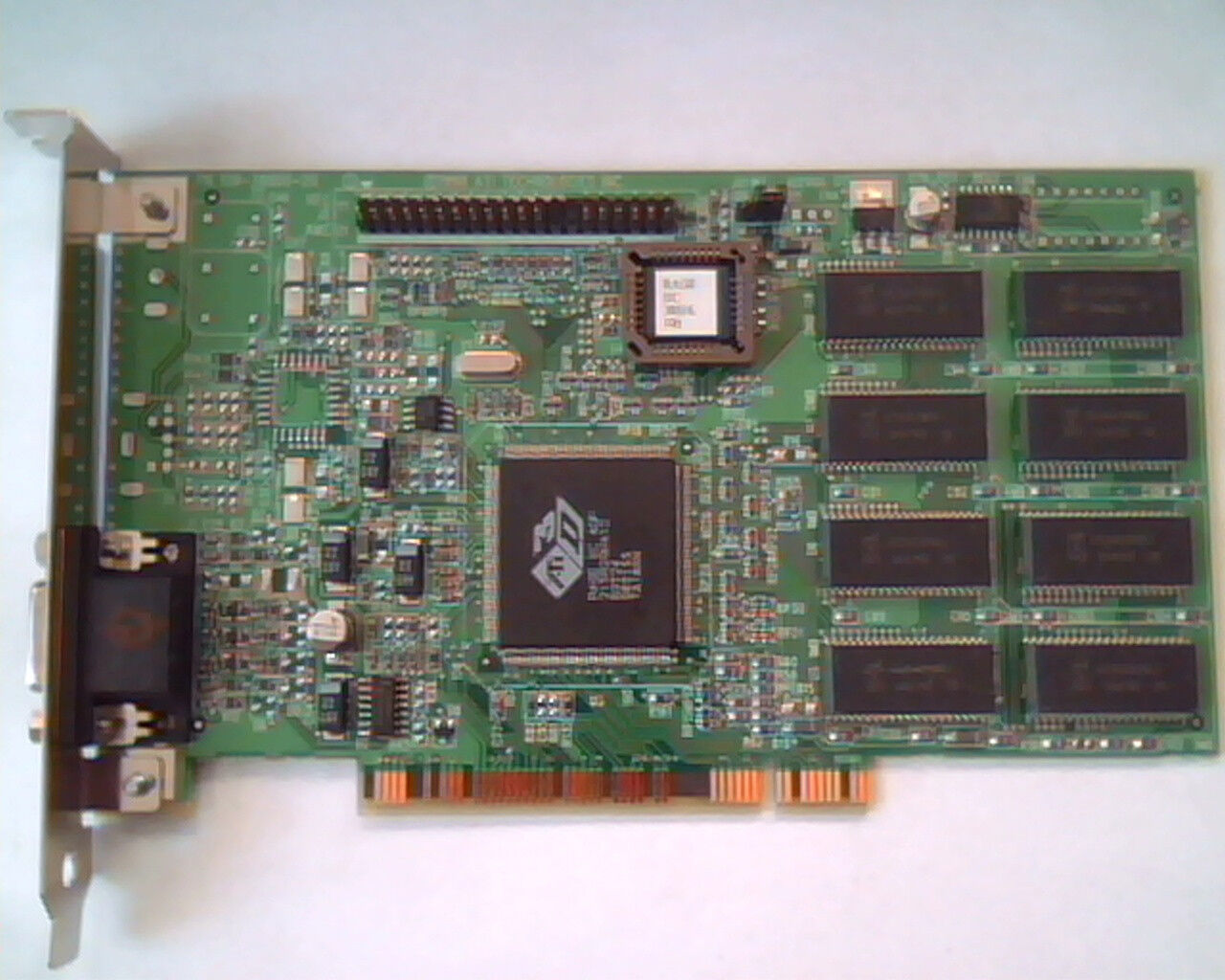 PCI card ATI Rage IIC 109-38800-20 38816 100 1023883820 VGA