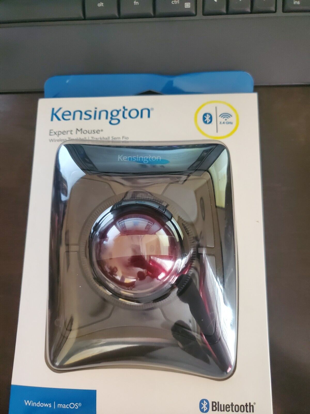 Kensington  K72359WW, Expert Mouse Wireless Trackball Some Box Damage.