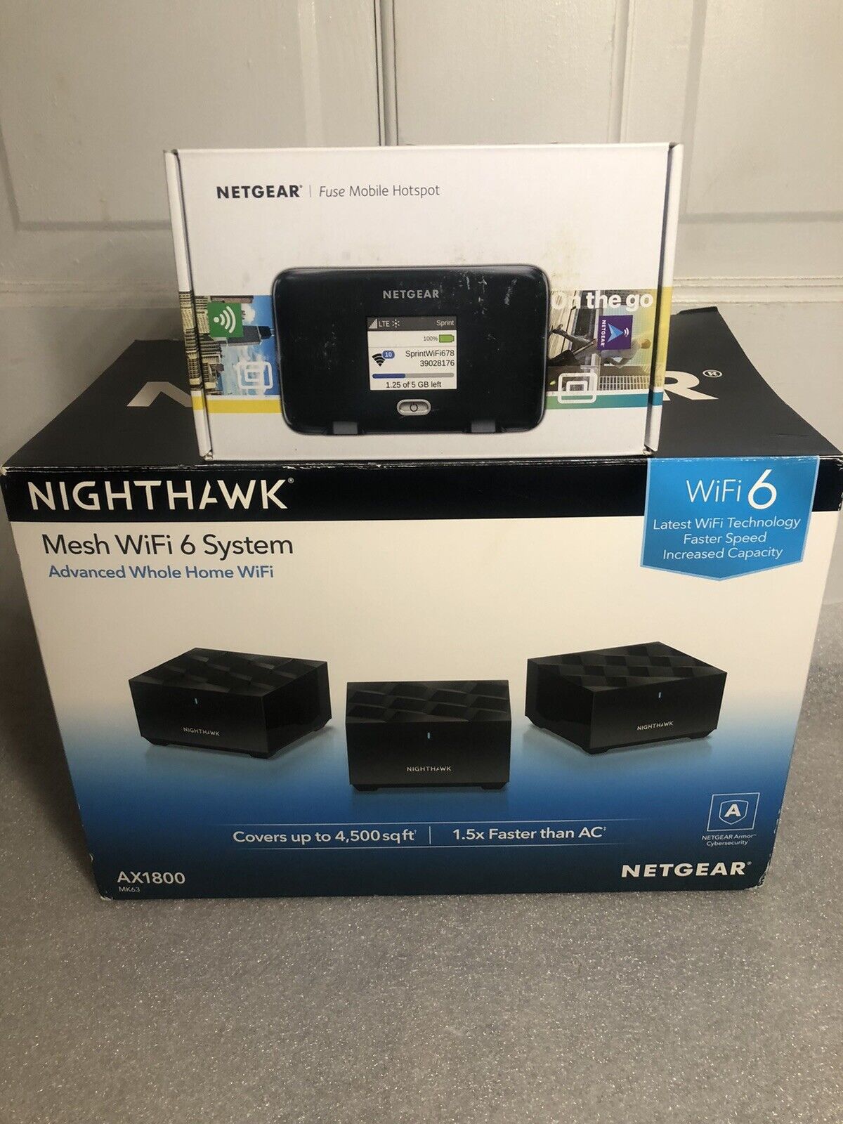 NETGEAR MK63S-100NAS Nighthawk Wifi Extender & NetGear Fuse Hotspot-New Open Box