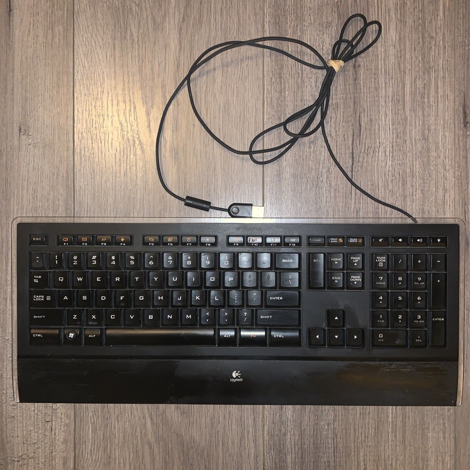 LOGITECH K740 Illuminated USB Keyboard Y-UY95 Tested Works NICE
