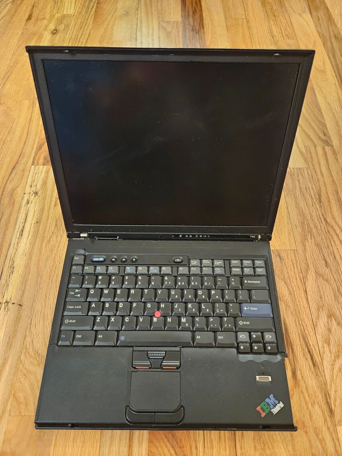 Vintage IBM Think Pad T43 Laptop with 2GB RAM Untested