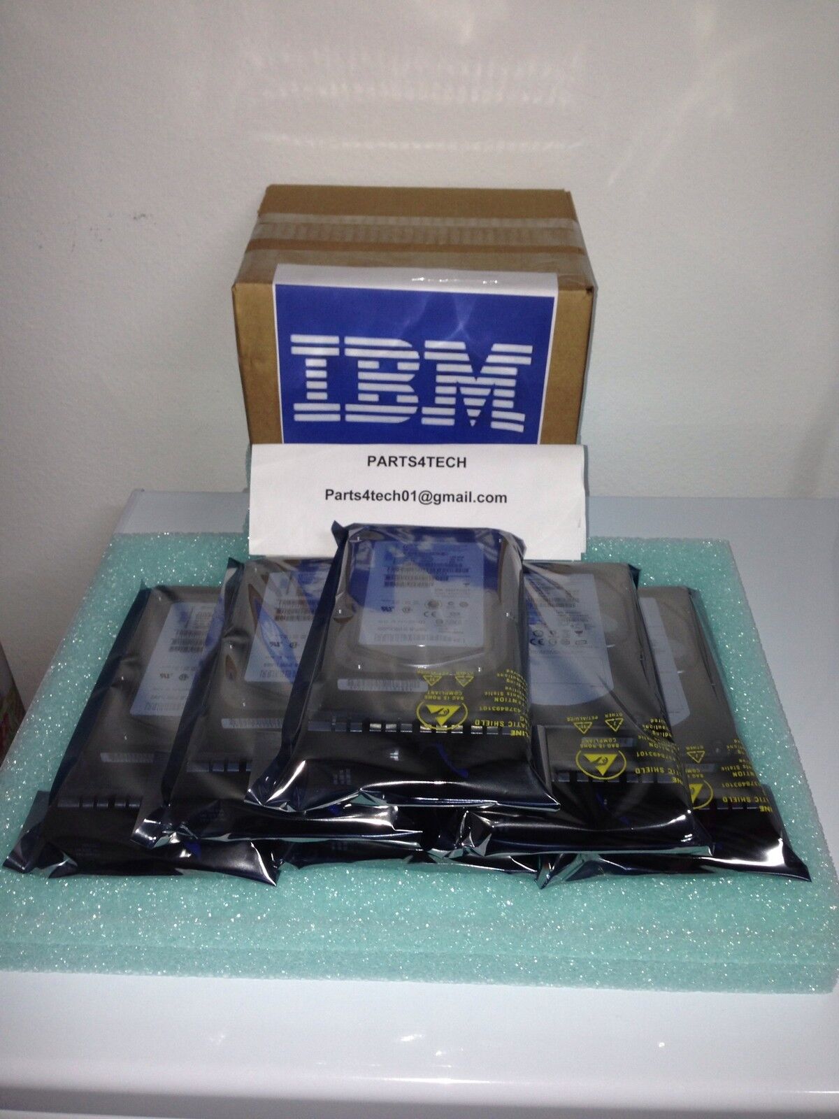 IBM 40K1044 39R7350 26K5842 146gb 15k 3.5