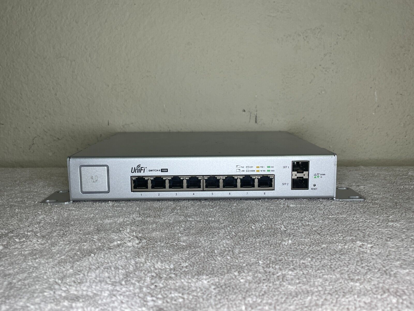Ubiquiti Networks UniFi 8-Ports 150W Gigabit Network Switch US-8-150W *PARTS*