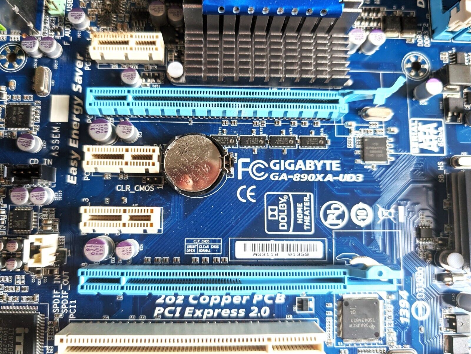 GIGABYTE GA-890GPA-UD3H AMD ATX Motherboard 8MB RAM & CPU AMD Phenom X6 1090T